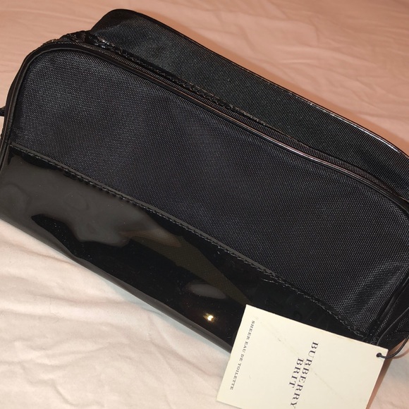 BURBERRY BAG🔴SALE PRICE IS FIRM - Picture 2 of 2